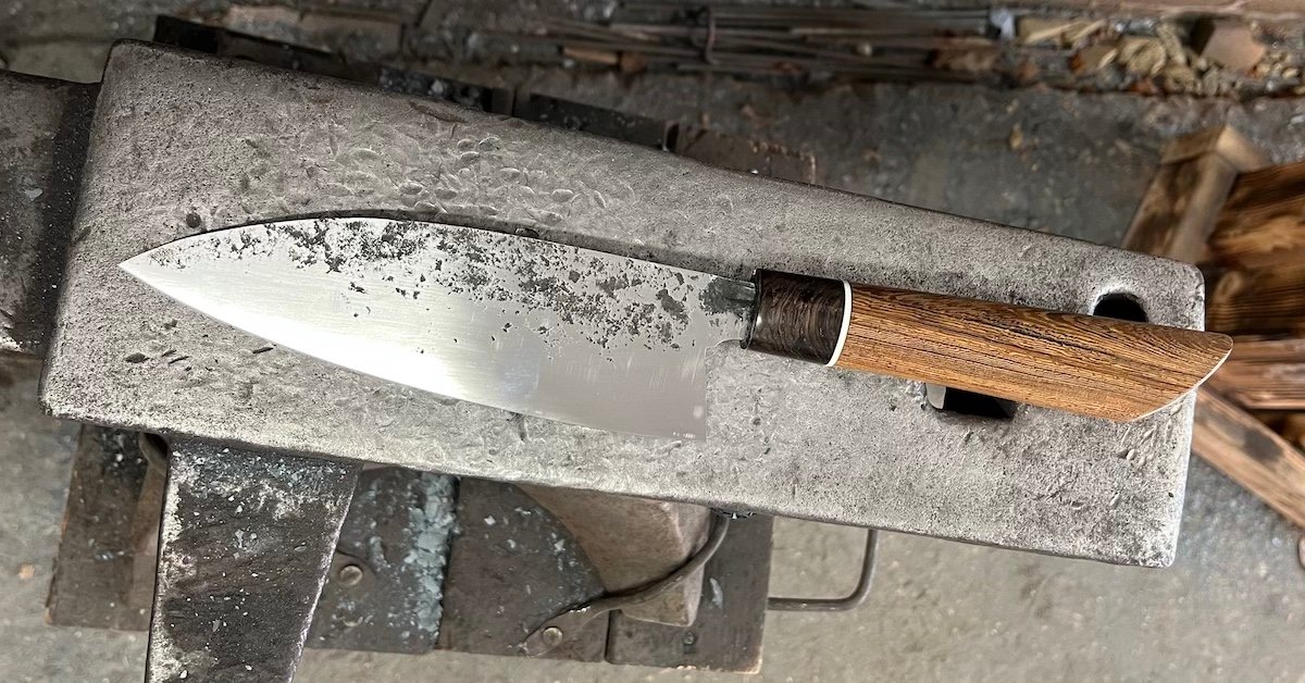 Read more about the article forging a knife